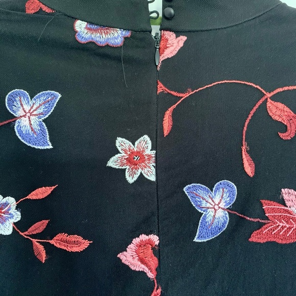 Beige by Eci Japanese Style Flower Dress - Picture 6 of 7